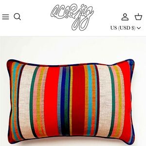 Ace & Jig snuggle piped pillow